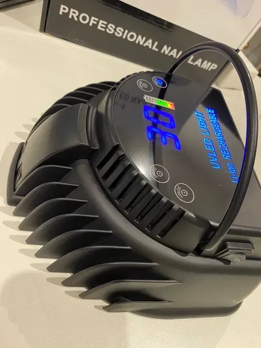 Лампа аккумуляторная профессиональная 64 ватта (на 6 часов работы)