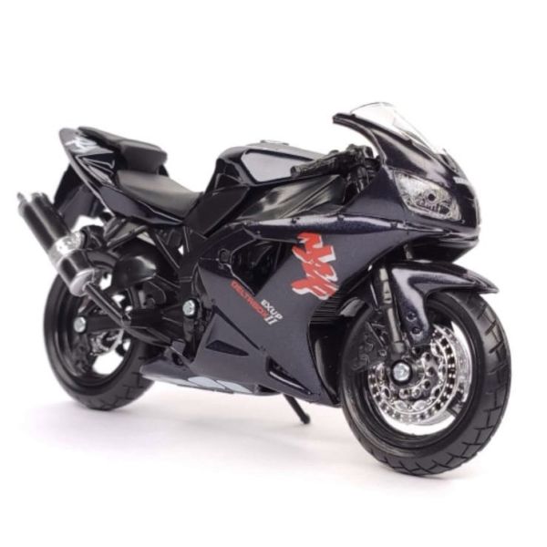 Коллекционная модель мотоцикла Yamaha YZF-R1 (Black Edition) - Масштаб 1:18